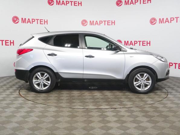 Hyundai ix35 I с пробегом 2012 года, цена 979 000 рублей, 136218 км, внедорожник, Автокод Объявления