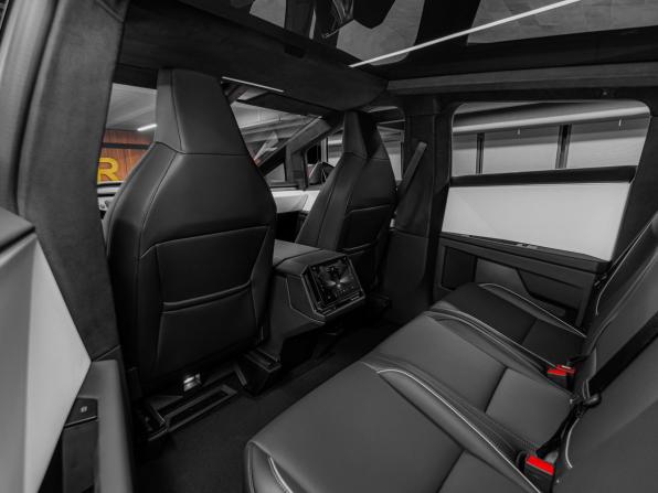 Tesla Cybertruck с пробегом 2024 года, цена 18 422 000 рублей, 317 км, пикап, Автокод Объявления