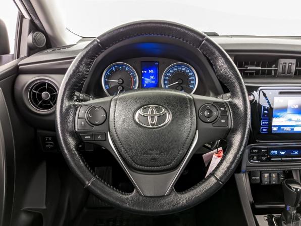 Toyota Corolla XI (E160 E170 E180) Рестайлинг 1 с пробегом 2017 года, цена 1 765 000 рублей, 81962 км, седан, Автокод Объявления