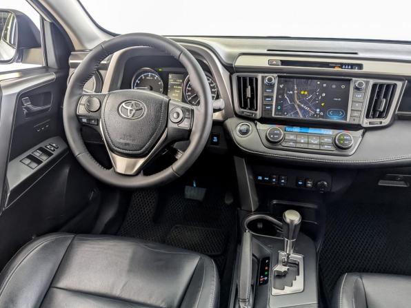 Toyota RAV4 IV (XA40) Рестайлинг с пробегом 2019 года, цена 2 820 000 рублей, 93445 км, внедорожник, Автокод Объявления