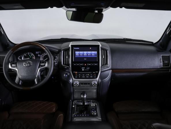Toyota Land Cruiser 200 Series Рестайлинг 2 с пробегом 2016 года, цена 5 990 000 рублей, 128029 км, внедорожник, Автокод Объявления