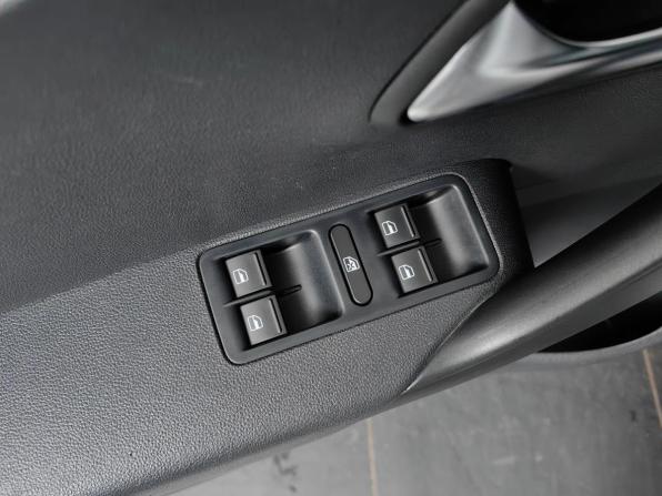 Volkswagen Polo V Рестайлинг с пробегом 2018 года, цена 1 275 000 рублей, 85339 км, седан, Автокод Объявления