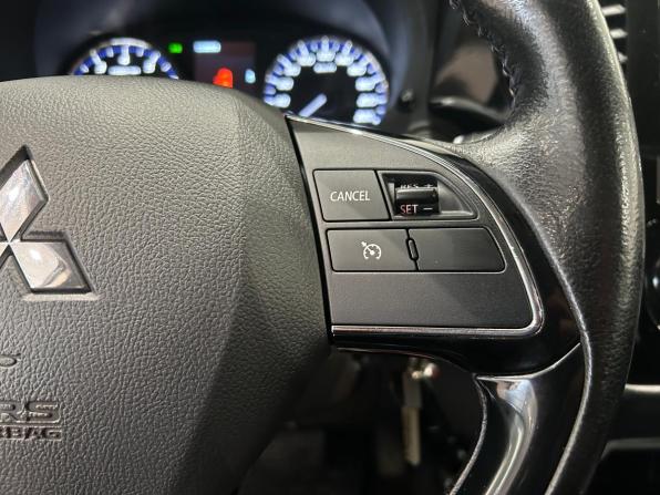Mitsubishi Outlander III Рестайлинг 2 с пробегом 2015 года, цена 1 359 000 рублей, 173947 км, внедорожник, Автокод Объявления