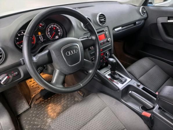 Audi A3 II (8P) Рестайлинг 2 с пробегом 2010 года, цена 822 000 рублей, 193000 км, хэтчбек, Автокод Объявления