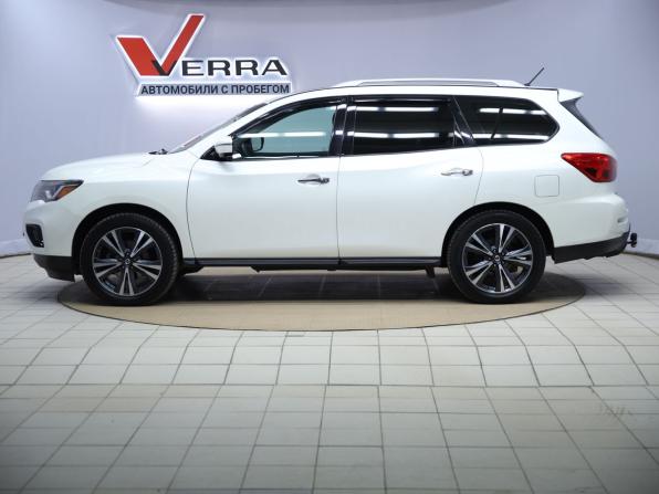 Nissan Pathfinder IV Рестайлинг с пробегом 2017 года, цена 1 890 000 рублей, 217029 км, внедорожник, Автокод Объявления