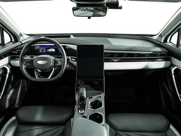 Geely Atlas II с пробегом 2024 года, цена 2 999 000 рублей, 53894 км, внедорожник, Автокод Объявления