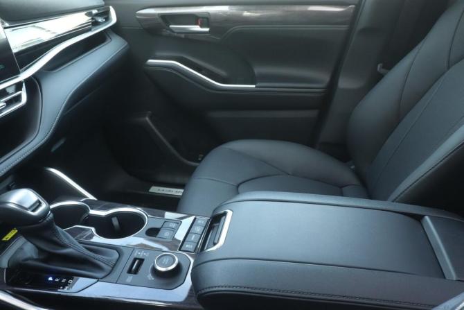Toyota Highlander IV (XU70) с пробегом 2025 года, цена 5 564 000 рублей, 10 км, внедорожник, Автокод Объявления