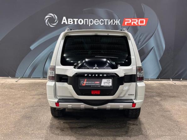 Mitsubishi Pajero IV Рестайлинг 2 с пробегом 2019 года, цена 2 949 000 рублей, 118100 км, внедорожник, Автокод Объявления