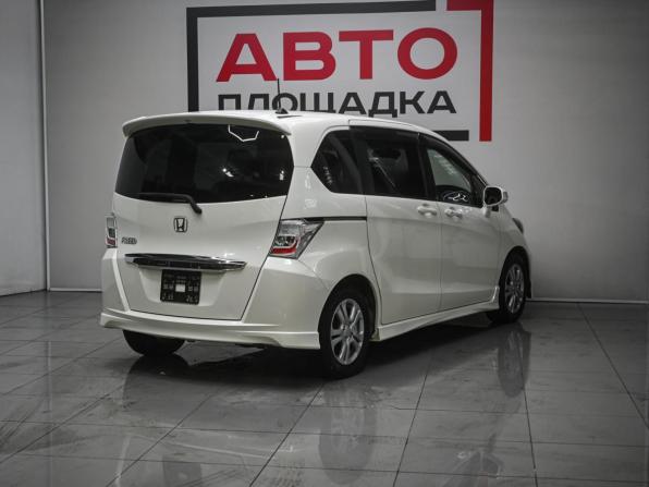 Honda Freed I Рестайлинг с пробегом 2012 года, цена 1 099 000 рублей, 205923 км, компактвэн, Автокод Объявления
