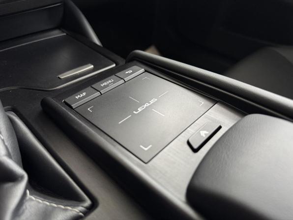 Lexus ES VII с пробегом 2020 года, цена 3 594 000 рублей, 124542 км, седан, Автокод Объявления
