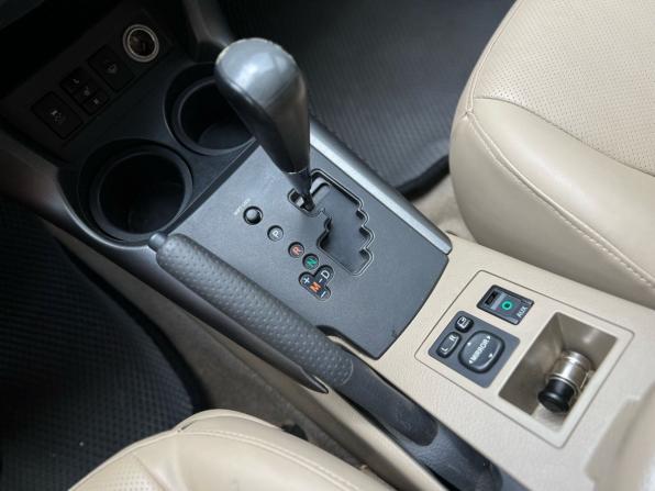 Toyota RAV4 III (XA30) Рестайлинг с пробегом 2011 года, цена 1 395 000 рублей, 210618 км, внедорожник, Автокод Объявления