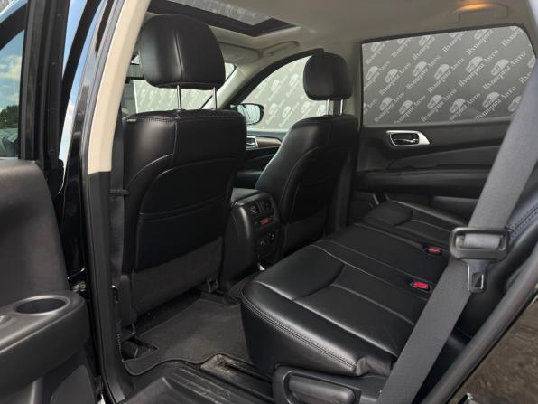 Nissan Pathfinder IV Рестайлинг с пробегом 2017 года, цена 2 500 000 рублей, 64500 км, внедорожник, Автокод Объявления