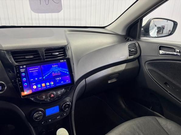 Hyundai Solaris I с пробегом 2013 года, цена 877 000 рублей, 228865 км, седан, Автокод Объявления