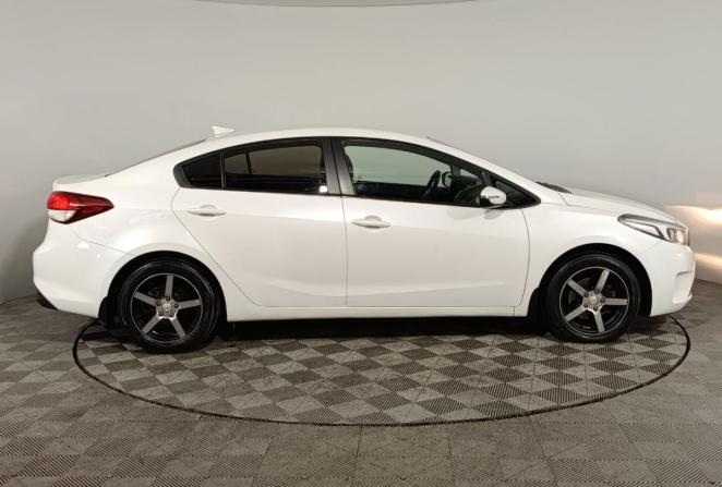Kia Cerato III Рестайлинг (Classic) с пробегом 2018 года, цена 1 550 000 рублей, 175001 км, седан, Автокод Объявления