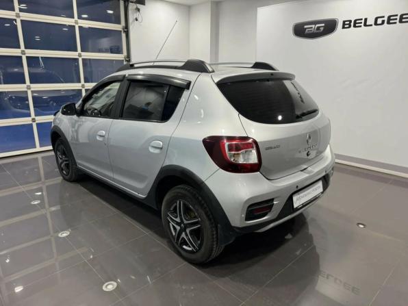 Renault Sandero II с пробегом 2016 года, цена 860 000 рублей, 179498 км, хэтчбек, Автокод Объявления