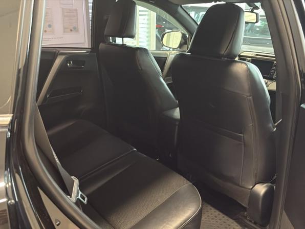 Toyota RAV4 IV (XA40) Рестайлинг с пробегом 2016 года, цена 2 380 000 рублей, 130000 км, внедорожник, Автокод Объявления