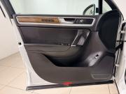 Volkswagen Touareg II Рестайлинг Москва  - изображение 38