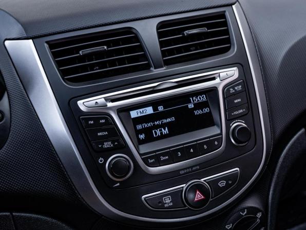 Hyundai Solaris I Рестайлинг с пробегом 2015 года, цена 1 030 000 рублей, 125678 км, седан, Автокод Объявления