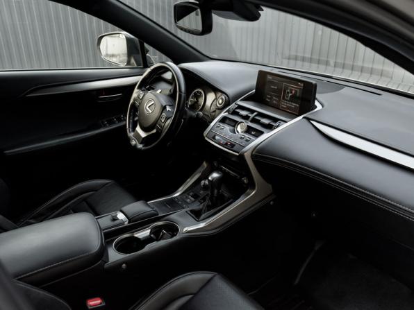 Lexus NX I Рестайлинг с пробегом 2018 года, цена 3 100 000 рублей, 91737 км, внедорожник, Автокод Объявления