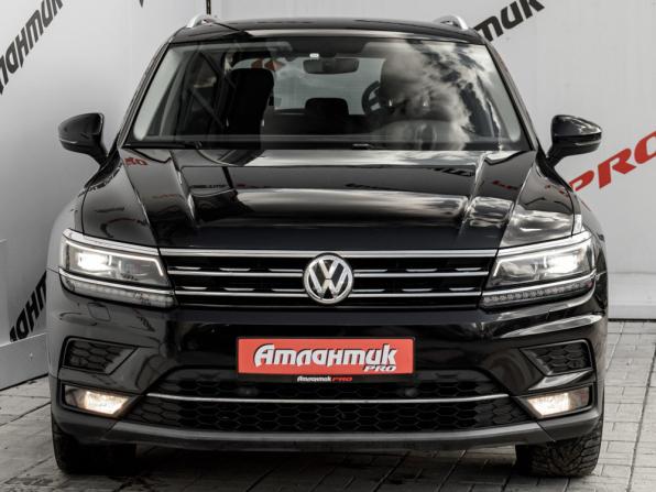 Volkswagen Tiguan II с пробегом 2018 года, цена 2 565 000 рублей, 100288 км, внедорожник, Автокод Объявления