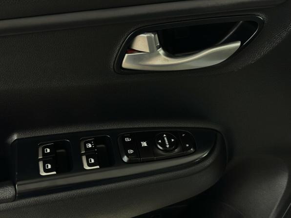 Kia Rio IV с пробегом 2019 года, цена 1 575 000 рублей, 122633 км, хэтчбек, Автокод Объявления