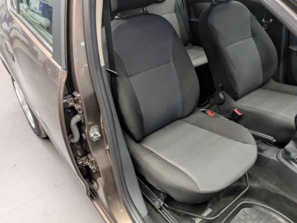 Renault Logan II Рестайлинг с пробегом 2021 года, цена 1 050 000 рублей, 72572 км, седан, Автокод Объявления
