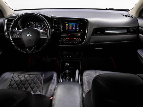 Mitsubishi Outlander III Рестайлинг 3 с пробегом 2019 года, цена 2 599 000 рублей, 73006 км, внедорожник, Автокод Объявления