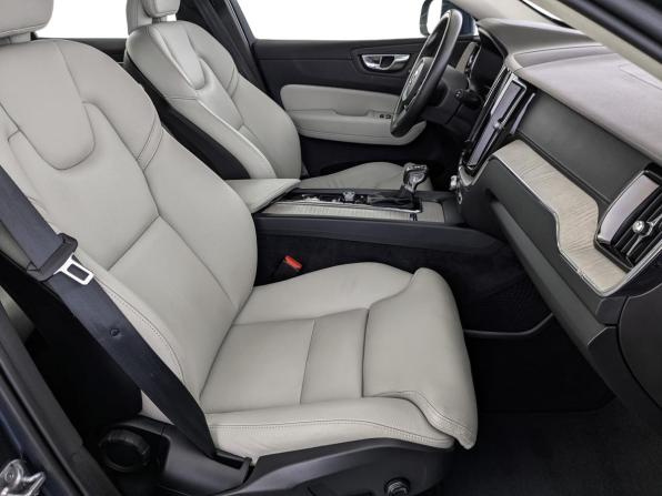 Volvo XC60 II с пробегом 2020 года, цена 3 900 000 рублей, 80596 км, внедорожник, Автокод Объявления