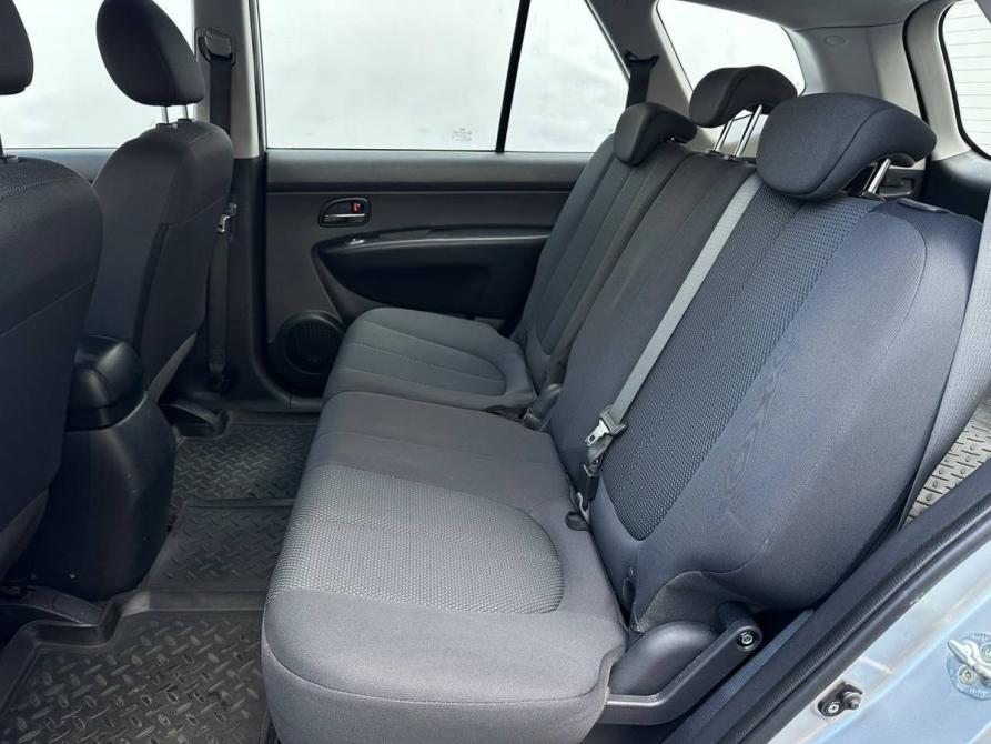 Kia Carens II (UN) Москва  - изображение 10