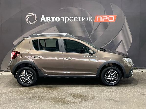 Renault Sandero II Рестайлинг с пробегом 2019 года, цена 1 099 000 рублей, 85965 км, хэтчбек, Автокод Объявления