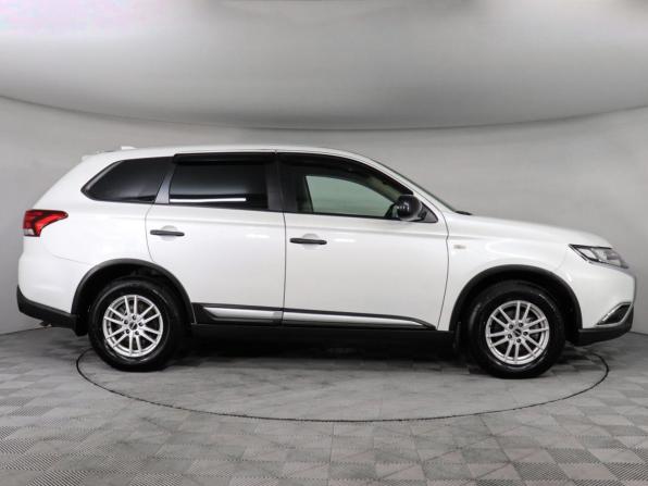 Mitsubishi Outlander III Рестайлинг 3 с пробегом 2020 года, цена 2 290 000 рублей, 32218 км, внедорожник, Автокод Объявления