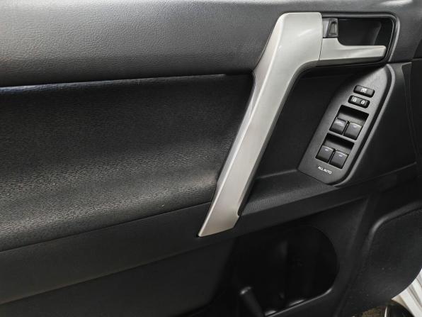 Toyota Land Cruiser Prado 150 Series Рестайлинг 3 с пробегом 2021 года, цена 7 300 000 рублей, 45266 км, внедорожник, Автокод Объявления