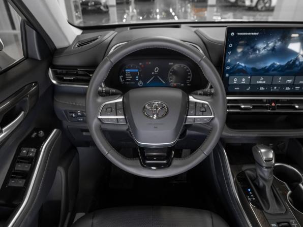 Toyota Highlander IV (XU70) с пробегом 2025 года, цена 5 300 000 рублей, 18 км, внедорожник, Автокод Объявления