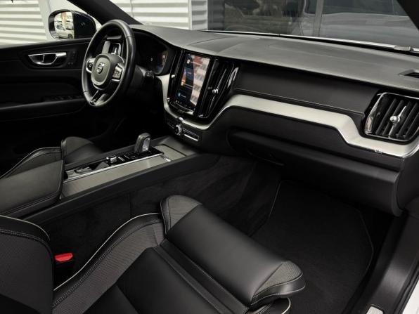 Volvo XC60 II Рестайлинг с пробегом 2021 года, цена 4 090 000 рублей, 91323 км, внедорожник, Автокод Объявления