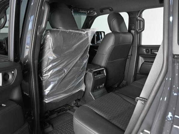Toyota Land Cruiser Prado 250 Series с пробегом 2024 года, цена 9 999 000 рублей, 9528 км, внедорожник, Автокод Объявления