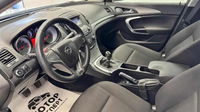 Opel Insignia I Рестайлинг с пробегом 2014 года, цена 880 000 рублей, 200317 км, седан, Автокод Объявления