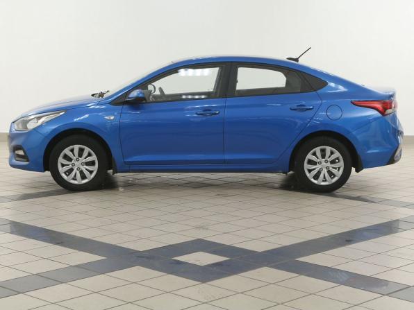 Hyundai Solaris II с пробегом 2017 года, цена 1 049 000 рублей, 151500 км, седан, Автокод Объявления