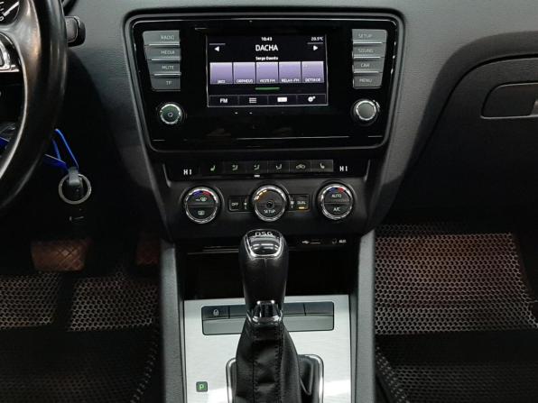 Skoda Octavia III (A7) с пробегом 2013 года, цена 1 079 000 рублей, 201309 км, лифтбек, Автокод Объявления