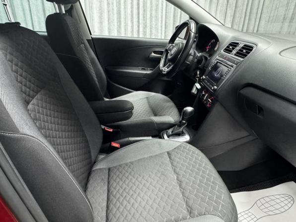 Volkswagen Polo V Рестайлинг с пробегом 2019 года, цена 1 220 000 рублей, 126327 км, седан, Автокод Объявления