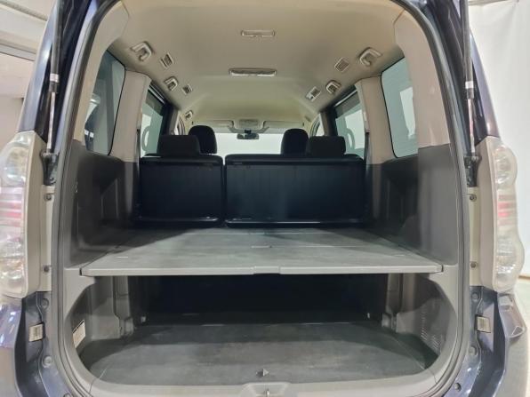 Toyota Voxy II (R70) с пробегом 2008 года, цена 1 100 000 рублей, 278763 км, минивэн, Автокод Объявления