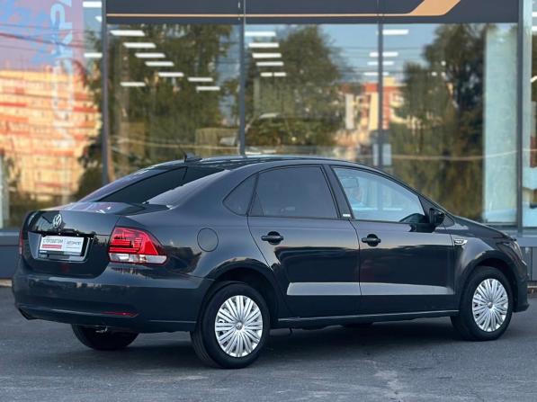 Volkswagen Polo V Рестайлинг с пробегом 2017 года, цена 999 000 рублей, 124446 км, седан, Автокод Объявления