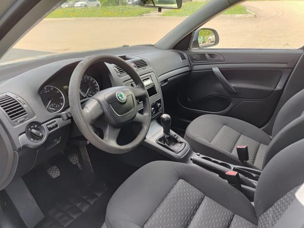 Skoda Octavia II (A5) Рестайлинг с пробегом 2011 года, цена 698 400 рублей, 183378 км, лифтбек, Автокод Объявления