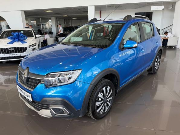 Renault Sandero II Рестайлинг с пробегом 2018 года, цена 1 195 000 рублей, 51800 км, хэтчбек, Автокод Объявления