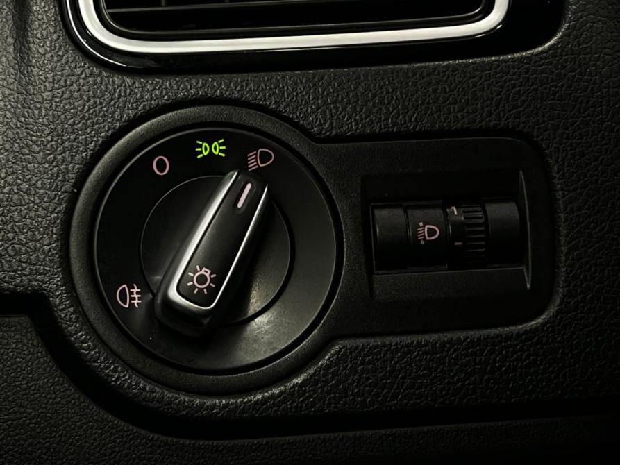 Volkswagen Polo V Рестайлинг Санкт-Петербург  - изображение 14