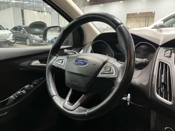 Ford Focus III Рестайлинг с пробегом 2018 года, цена 990 000 рублей, 107269 км, хэтчбек, Автокод Объявления