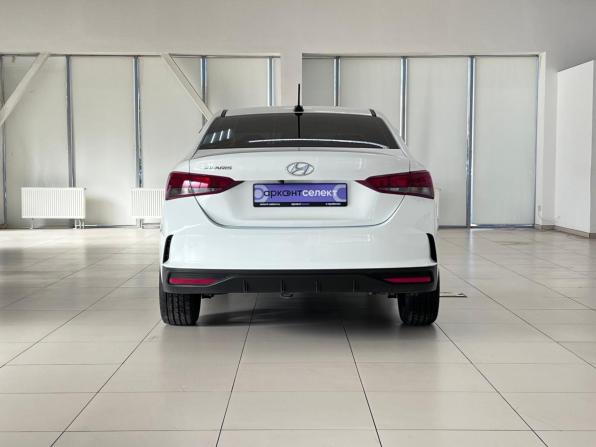 Hyundai Solaris II Рестайлинг с пробегом 2020 года, цена 1 540 000 рублей, 108155 км, седан, Автокод Объявления