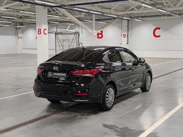 Hyundai Solaris II с пробегом 2018 года, цена 1 369 000 рублей, 107881 км, седан, Автокод Объявления
