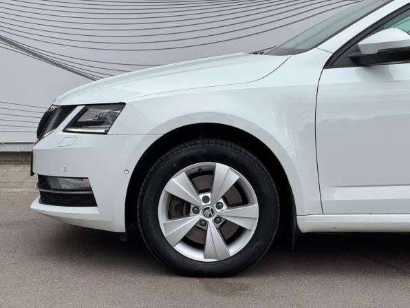 Skoda Octavia III (A7) Рестайлинг с пробегом 2018 года, цена 1 950 000 рублей, 205432 км, лифтбек, Автокод Объявления