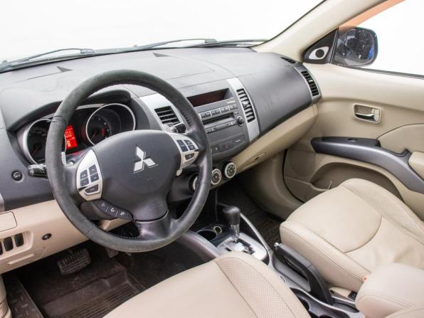 Mitsubishi Outlander II с пробегом 2008 года, цена 795 000 рублей, 230894 км, внедорожник, Автокод Объявления