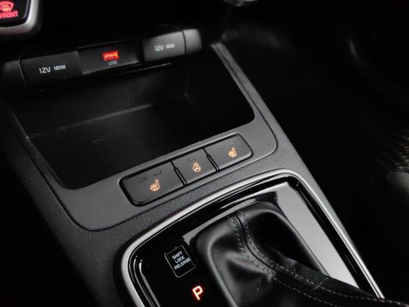 Kia Rio IV Рестайлинг с пробегом 2021 года, цена 1 579 000 рублей, 94991 км, седан, Автокод Объявления